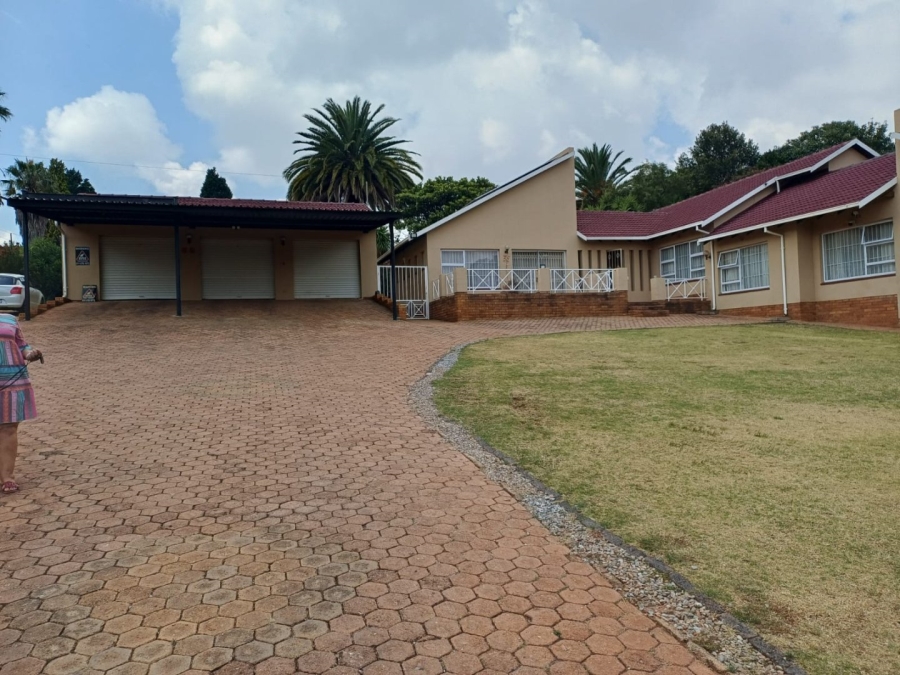 3 Bedroom Property for Sale in Kloofendal Gauteng