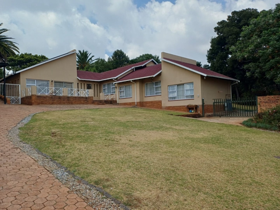 3 Bedroom Property for Sale in Kloofendal Gauteng