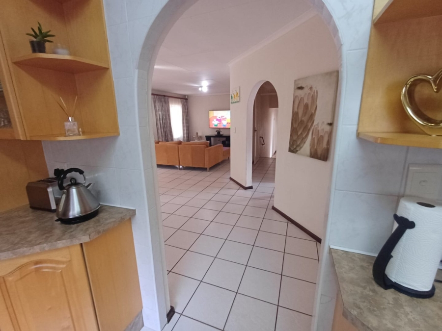 3 Bedroom Property for Sale in Kloofendal Gauteng