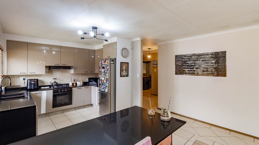 3 Bedroom Property for Sale in Verwoerdpark Gauteng