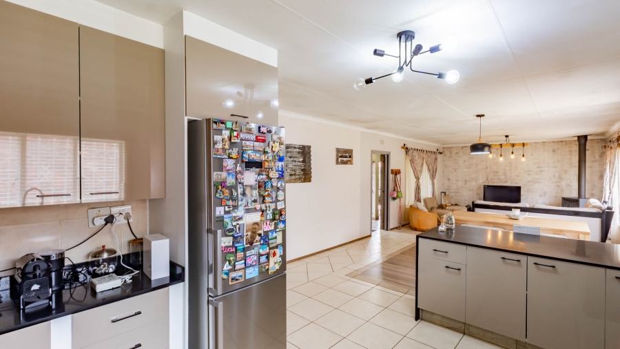 3 Bedroom Property for Sale in Verwoerdpark Gauteng