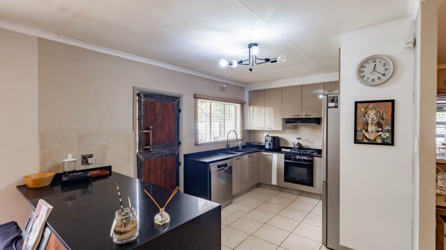 3 Bedroom Property for Sale in Verwoerdpark Gauteng