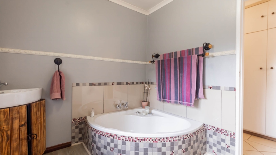 3 Bedroom Property for Sale in Verwoerdpark Gauteng