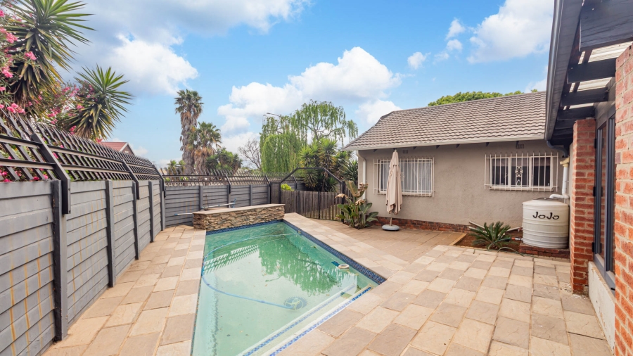 3 Bedroom Property for Sale in Verwoerdpark Gauteng