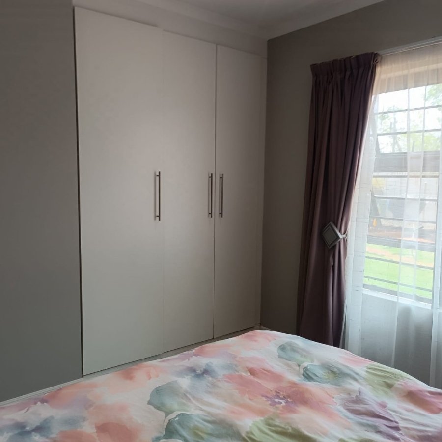 6 Bedroom Property for Sale in Discovery Gauteng