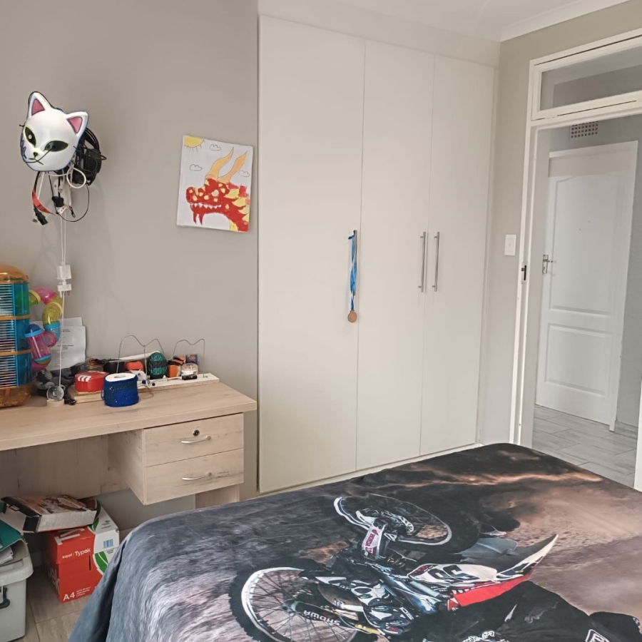 6 Bedroom Property for Sale in Discovery Gauteng