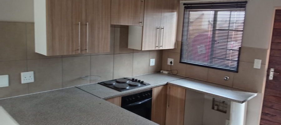 2 Bedroom Property for Sale in Monavoni Gauteng