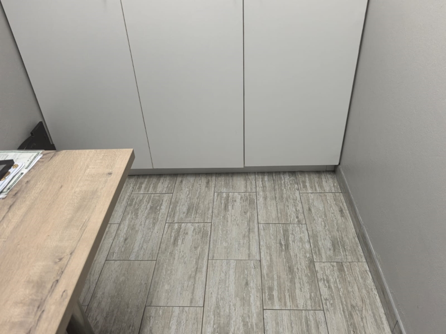 6 Bedroom Property for Sale in Discovery Gauteng