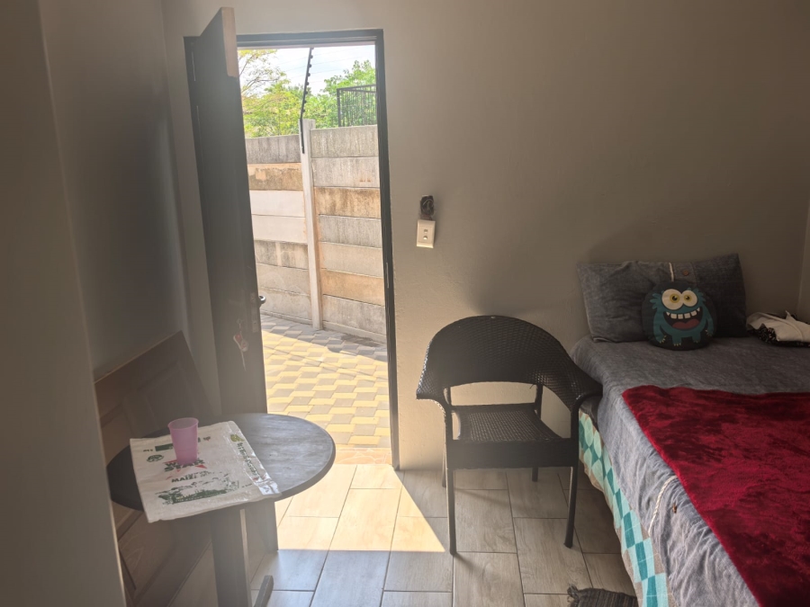 6 Bedroom Property for Sale in Discovery Gauteng