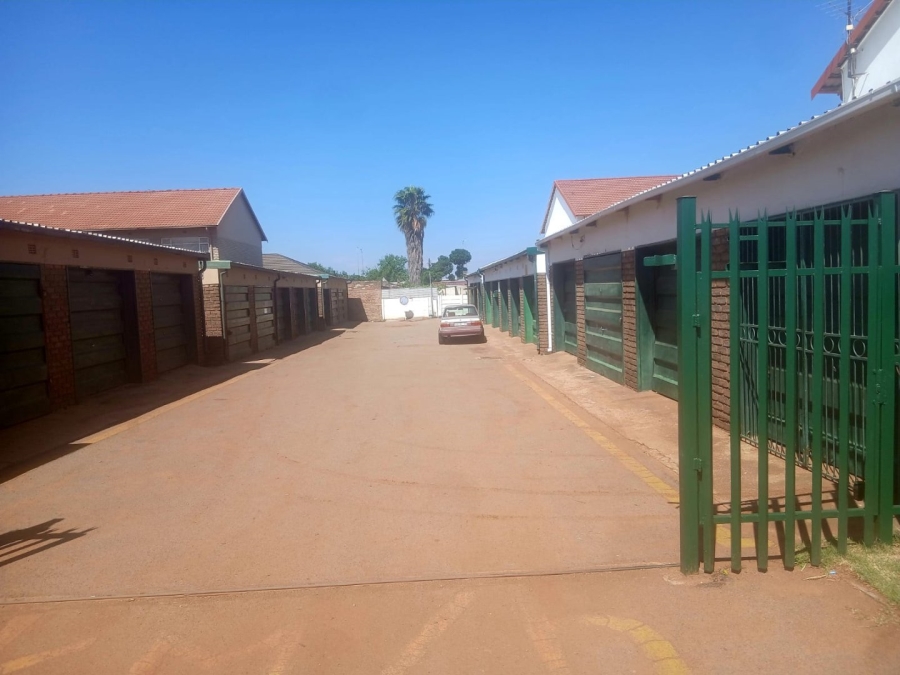 2 Bedroom Property for Sale in Randfontein Central Gauteng
