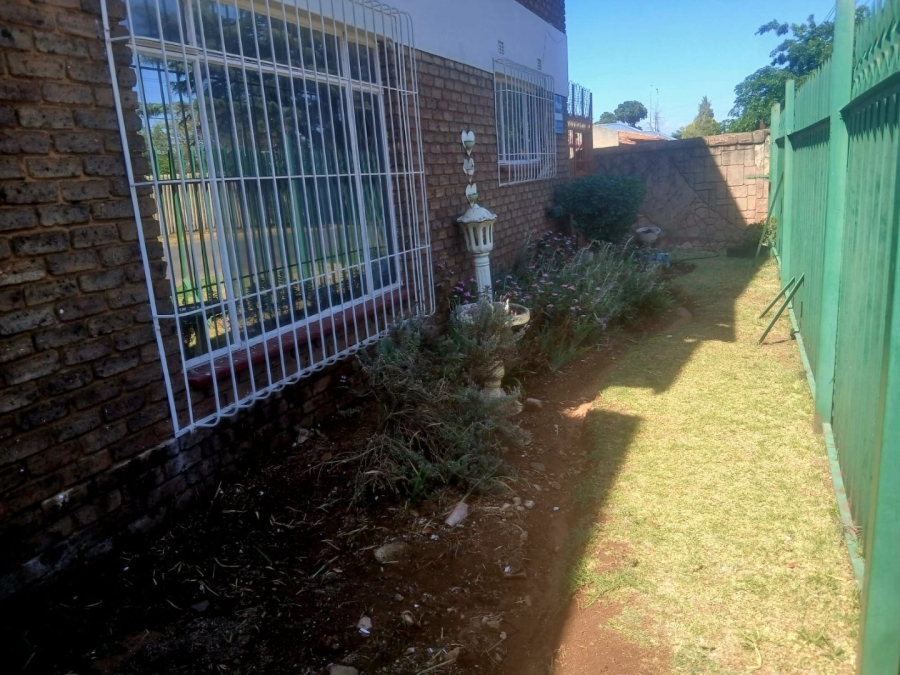 2 Bedroom Property for Sale in Randfontein Central Gauteng