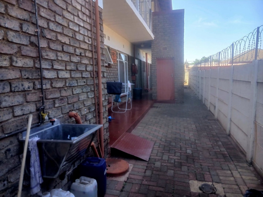2 Bedroom Property for Sale in Randfontein Central Gauteng
