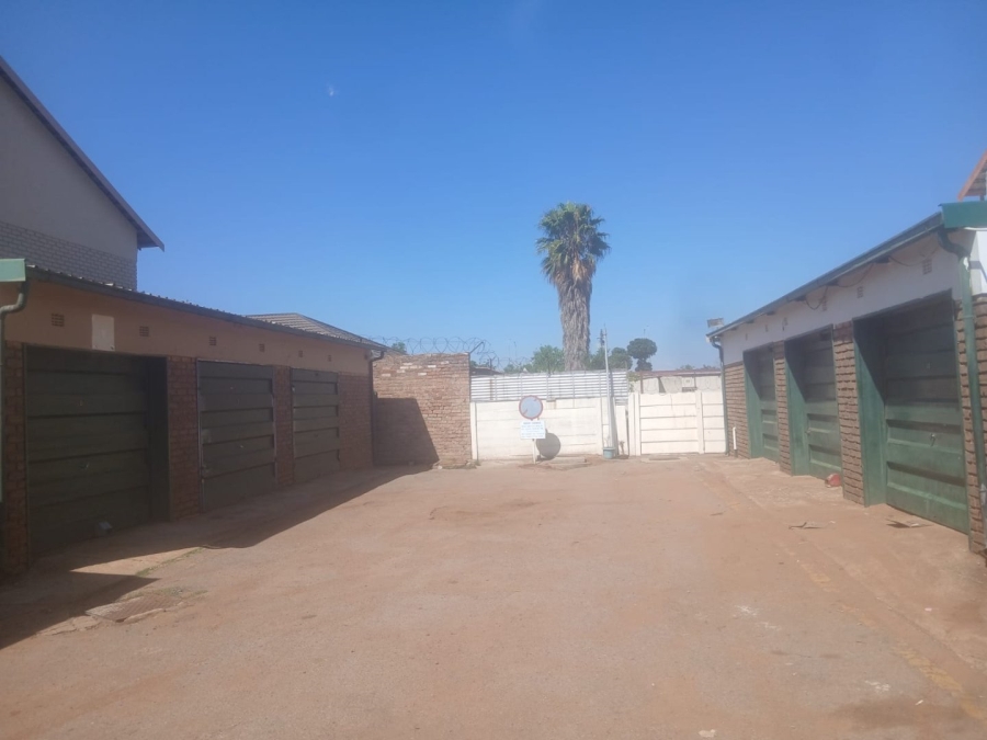 2 Bedroom Property for Sale in Randfontein Central Gauteng