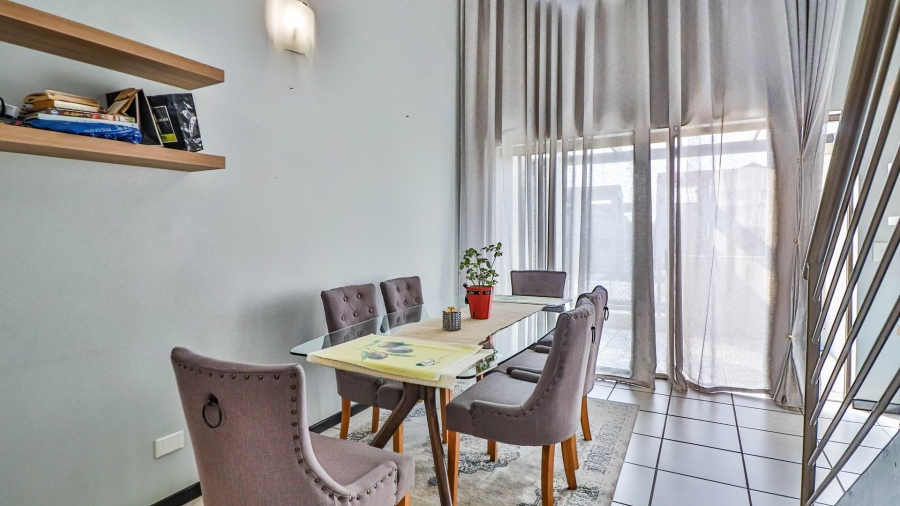 2 Bedroom Property for Sale in Douglasdale Gauteng