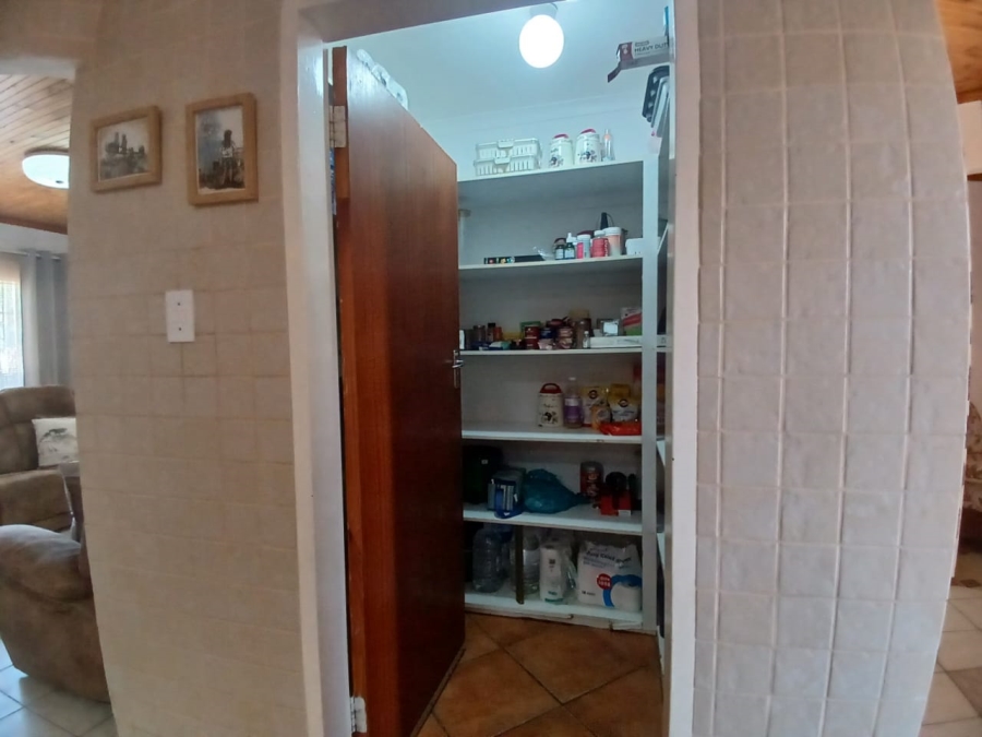 4 Bedroom Property for Sale in Greenhills Gauteng