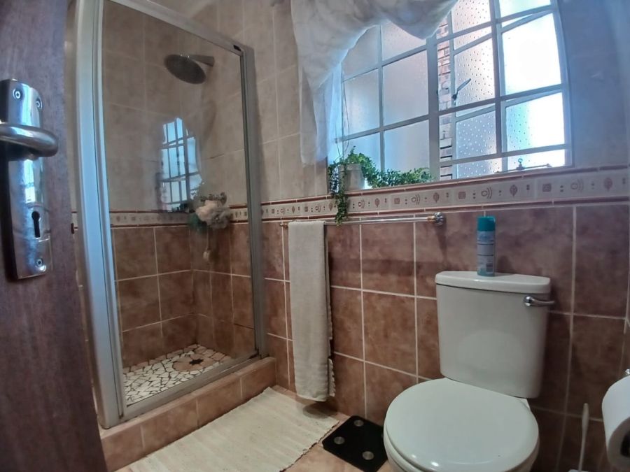 4 Bedroom Property for Sale in Greenhills Gauteng