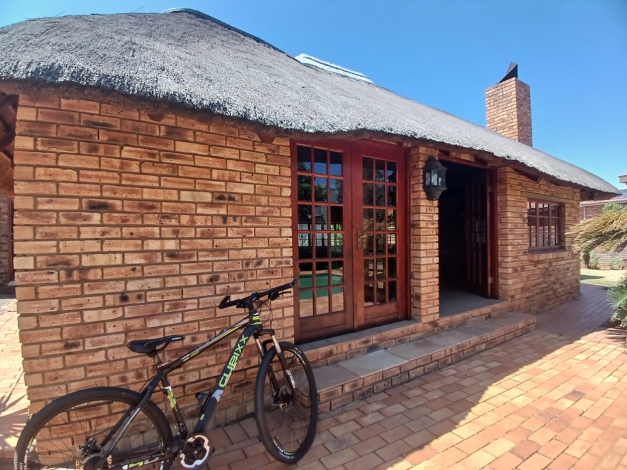 4 Bedroom Property for Sale in Greenhills Gauteng