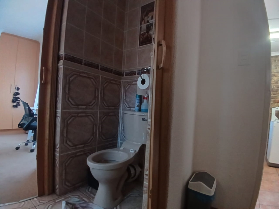 4 Bedroom Property for Sale in Greenhills Gauteng