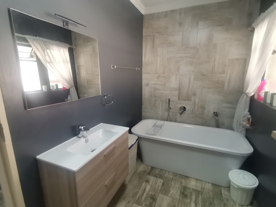 3 Bedroom Property for Sale in Randhart Gauteng