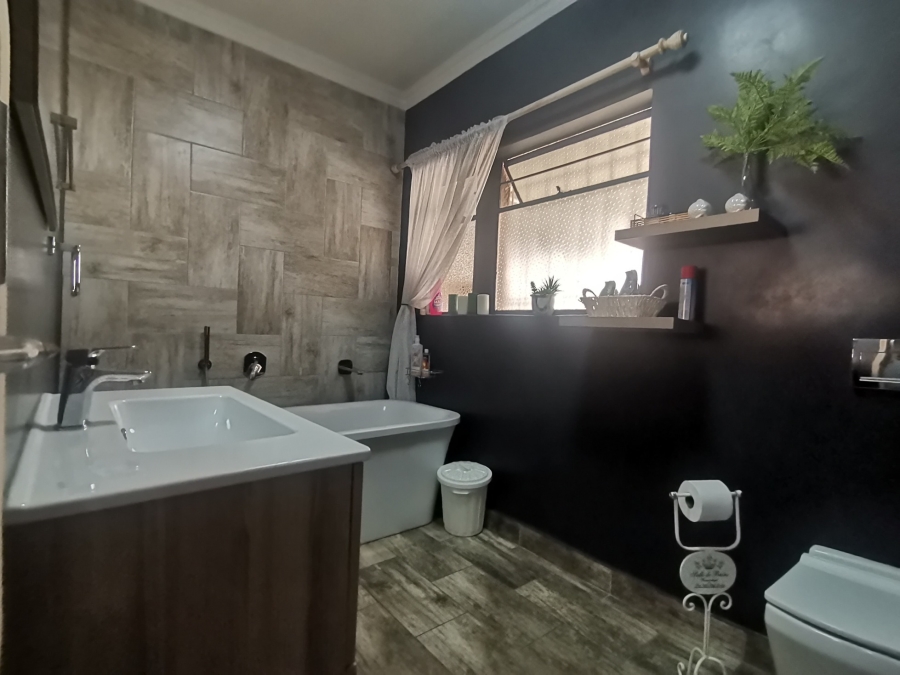 3 Bedroom Property for Sale in Randhart Gauteng