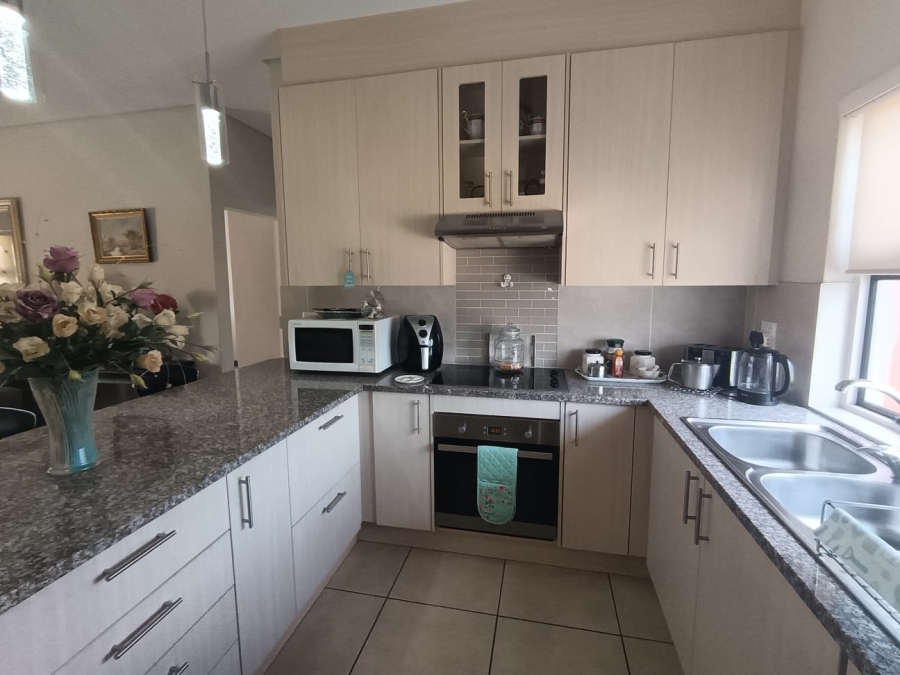 2 Bedroom Property for Sale in Eastlands Mature Lifestyle Estate Gauteng