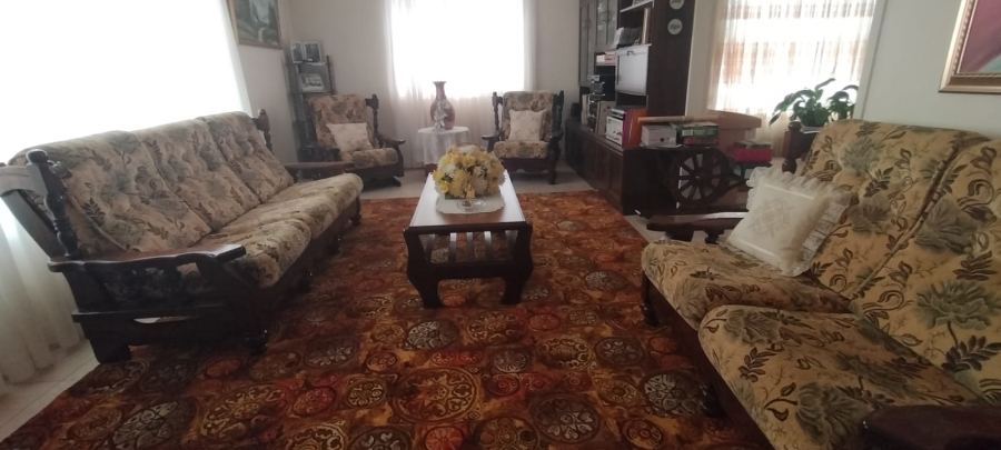 4 Bedroom Property for Sale in Dwarskloof Gauteng