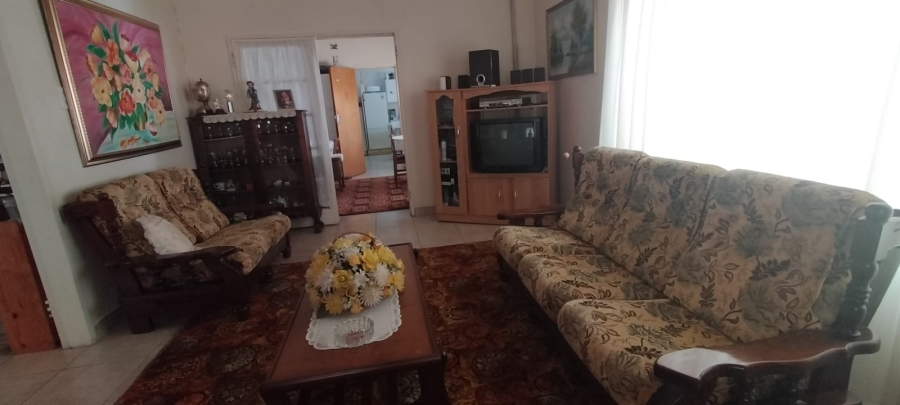 4 Bedroom Property for Sale in Dwarskloof Gauteng