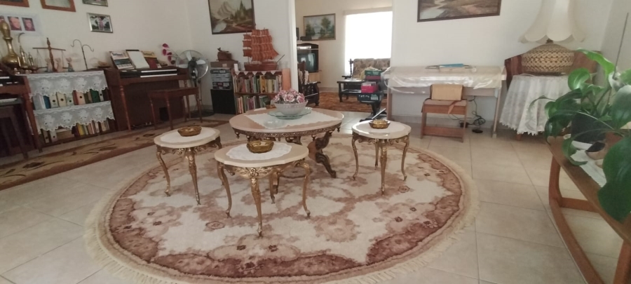 4 Bedroom Property for Sale in Dwarskloof Gauteng