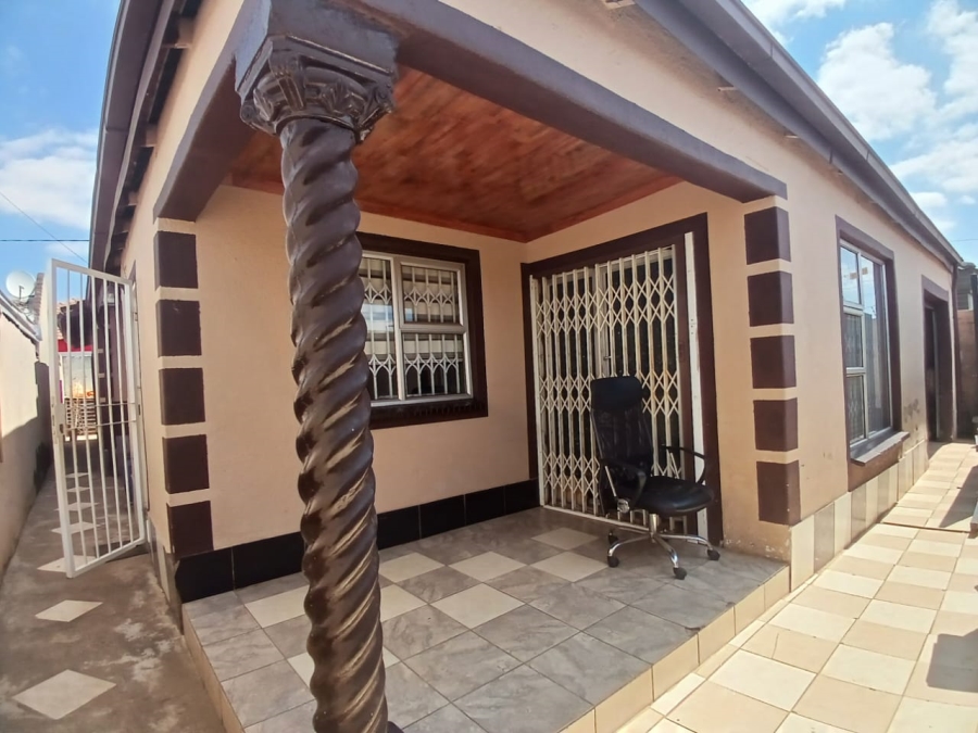 4 Bedroom Property for Sale in Doornkop Gauteng