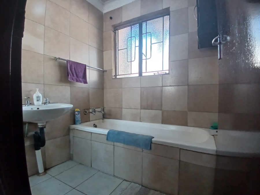 4 Bedroom Property for Sale in Doornkop Gauteng