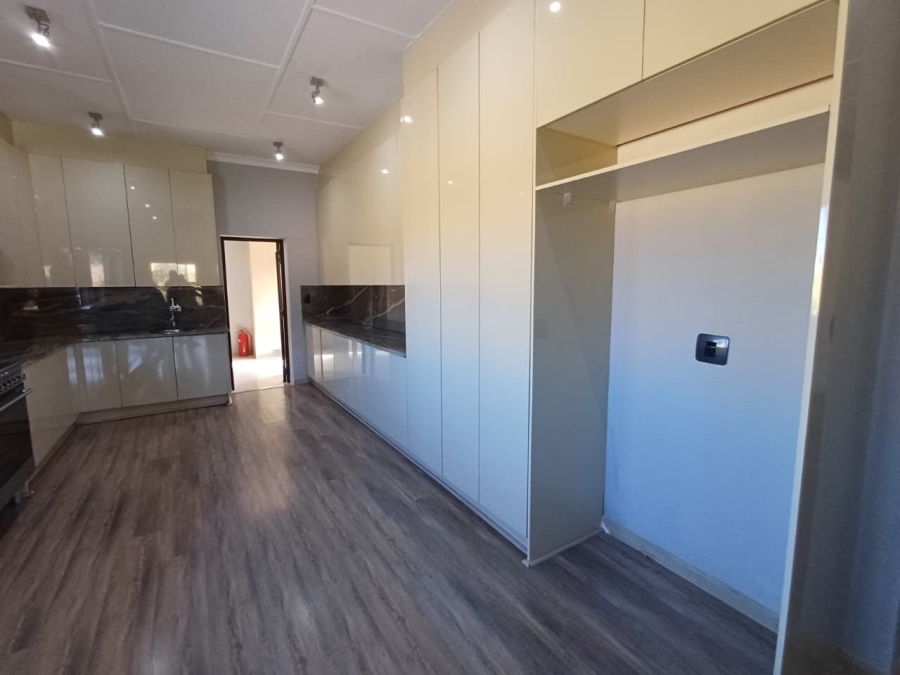 4 Bedroom Property for Sale in Monument Gauteng
