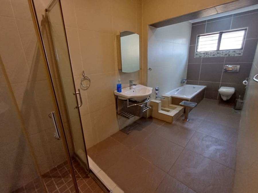 4 Bedroom Property for Sale in Monument Gauteng