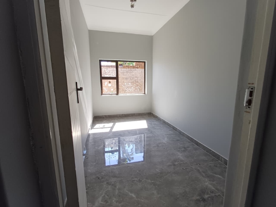 4 Bedroom Property for Sale in Monument Gauteng