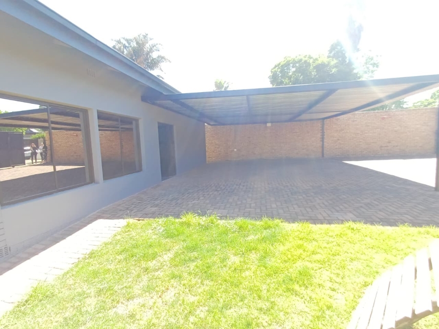 4 Bedroom Property for Sale in Monument Gauteng