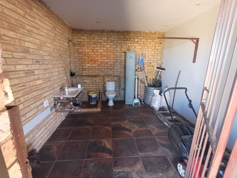 4 Bedroom Property for Sale in Monument Gauteng