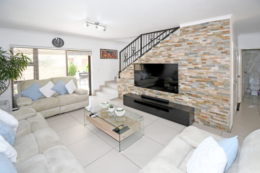 3 Bedroom Property for Sale in North Riding Gauteng