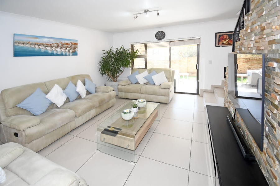 3 Bedroom Property for Sale in North Riding Gauteng