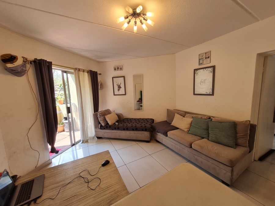 1 Bedroom Property for Sale in Bryanston Gauteng