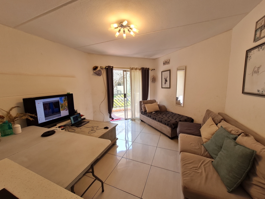 1 Bedroom Property for Sale in Bryanston Gauteng