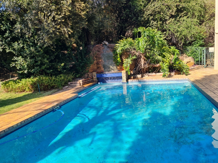 1 Bedroom Property for Sale in Bryanston Gauteng