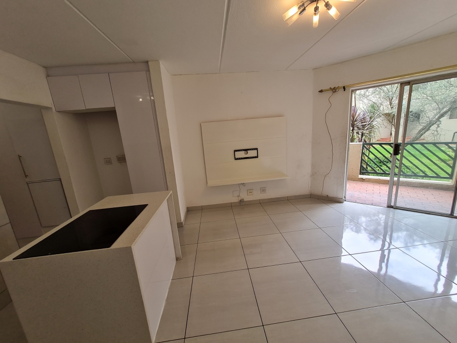 1 Bedroom Property for Sale in Bryanston Gauteng