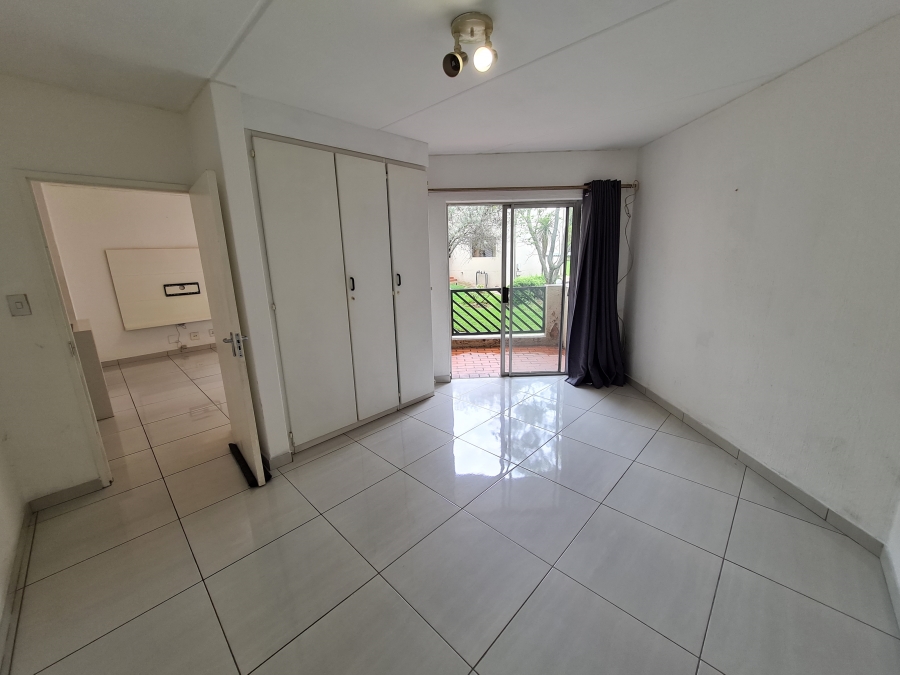 1 Bedroom Property for Sale in Bryanston Gauteng