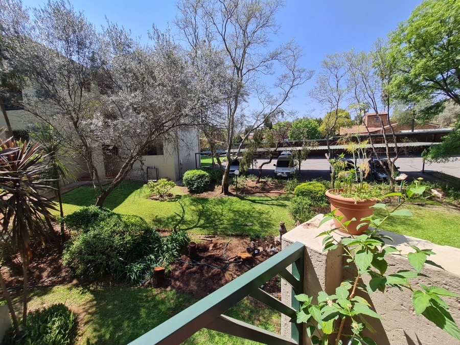 1 Bedroom Property for Sale in Bryanston Gauteng