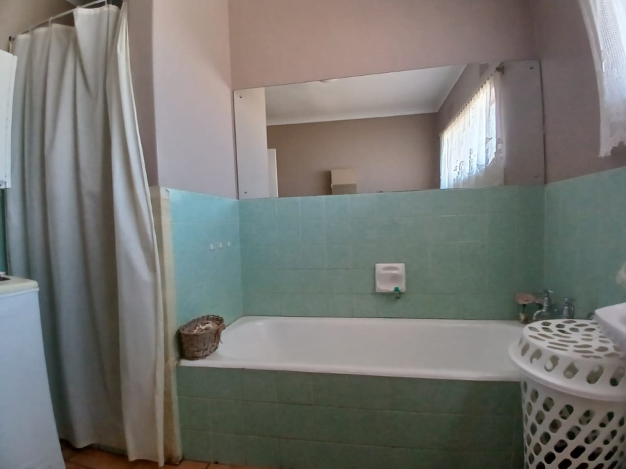 3 Bedroom Property for Sale in Lindhaven Gauteng