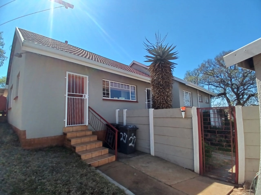 3 Bedroom Property for Sale in Lindhaven Gauteng