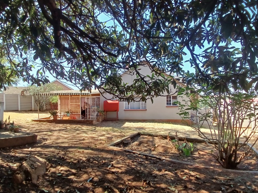 3 Bedroom Property for Sale in Lindhaven Gauteng