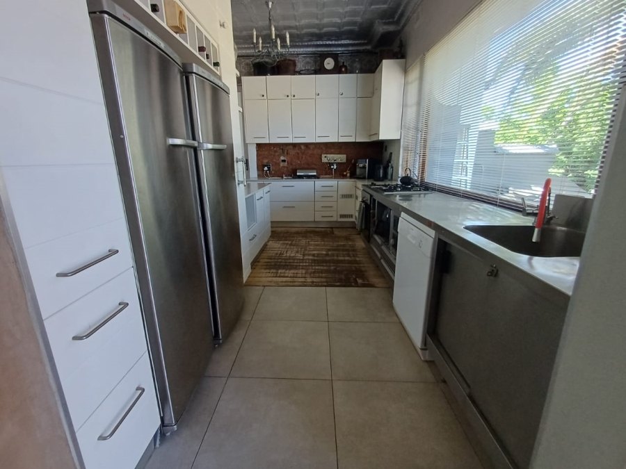 8 Bedroom Property for Sale in Florida Gauteng