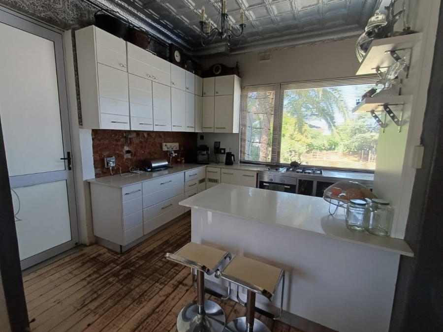 8 Bedroom Property for Sale in Florida Gauteng