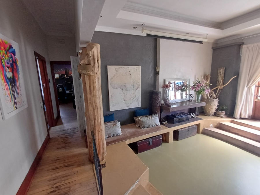 8 Bedroom Property for Sale in Florida Gauteng