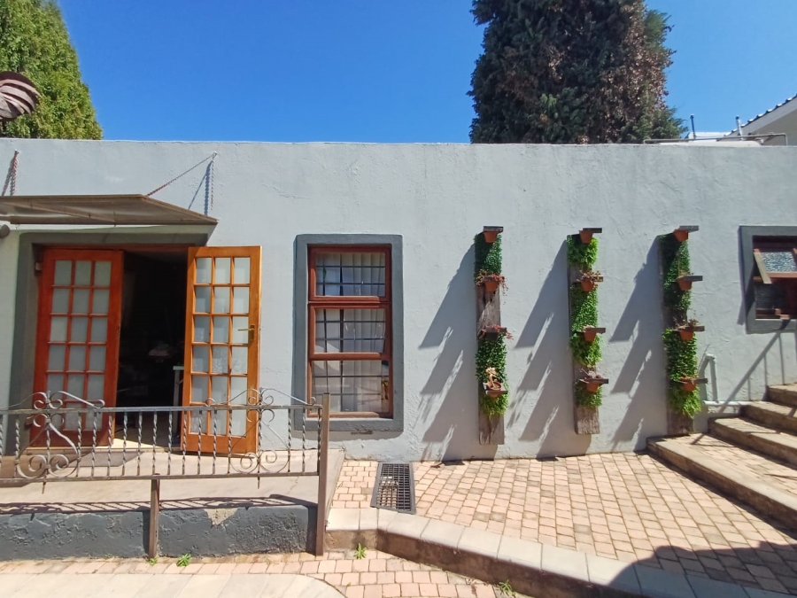8 Bedroom Property for Sale in Florida Gauteng